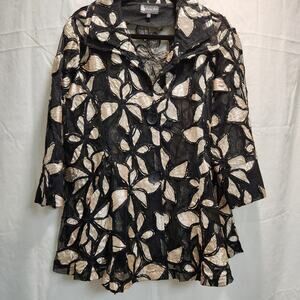 Damme sheer jacket black w/ Gold lamet flowers flair bottom 3/4 sleeve 2 collar